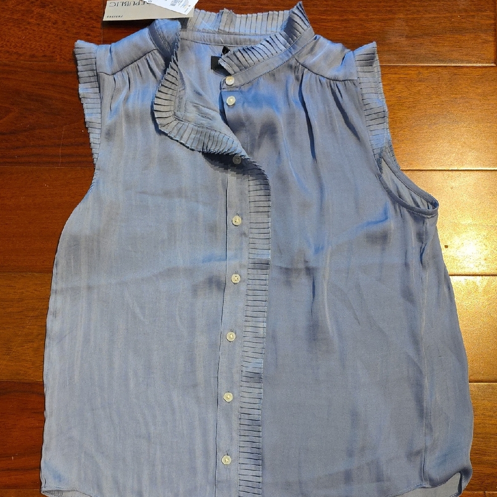 NWT Banana Republic Silk Sleeveless Blouse